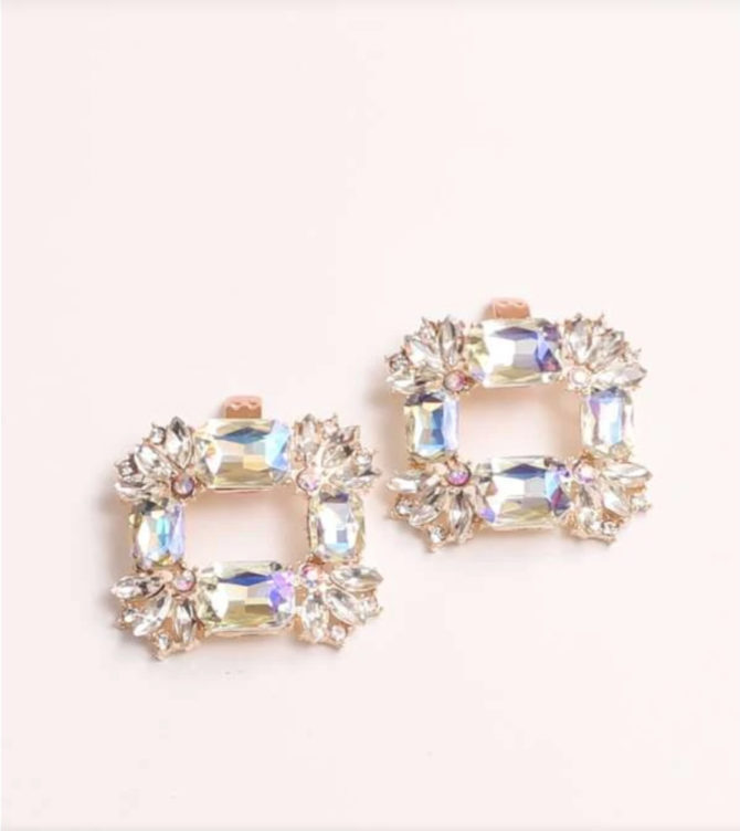 Elegant square shaped shoe clip, with rhinestones, by Avrel.