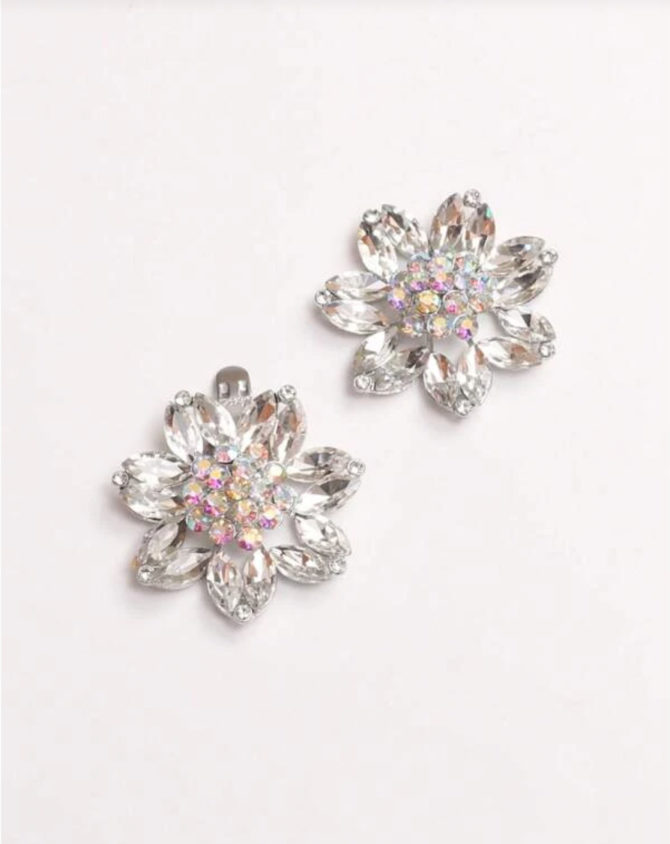 Elegant flower shaped shoe clip, with rhinestones, by Avrel.